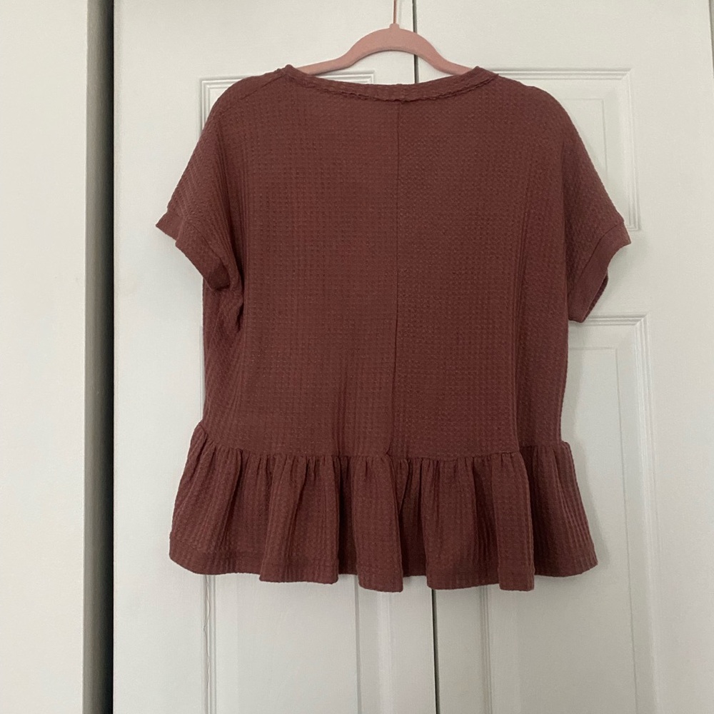 Crown & Ivy Women's Mauve Peplum Top - Picture 2 of 3